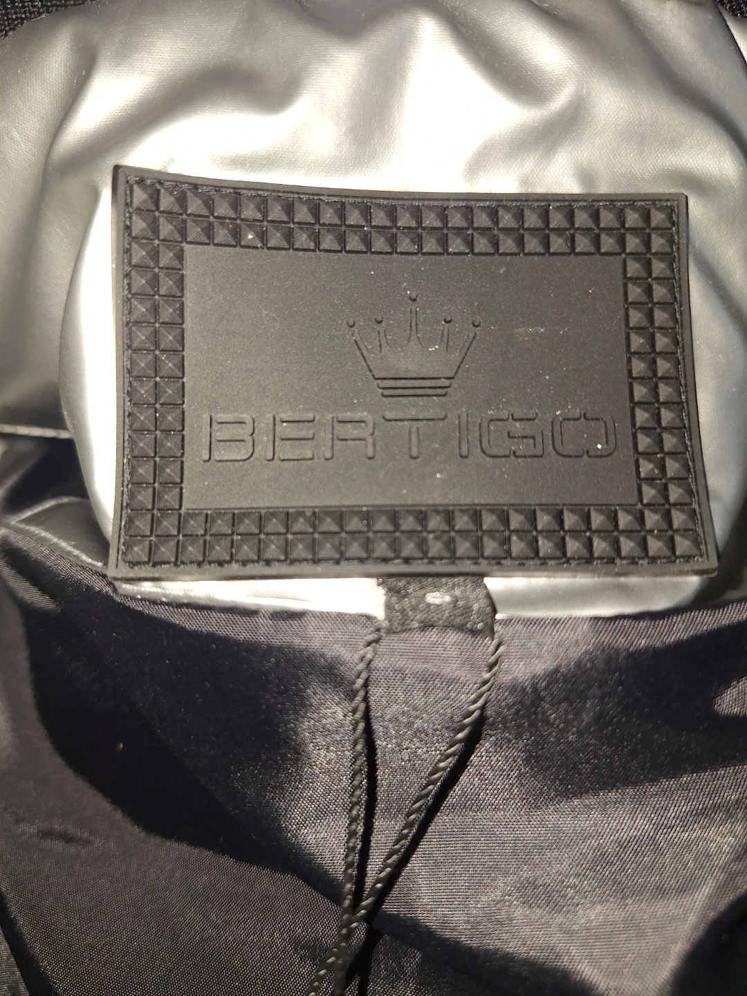 Bertigo Silver Puffer Vest - photo 4