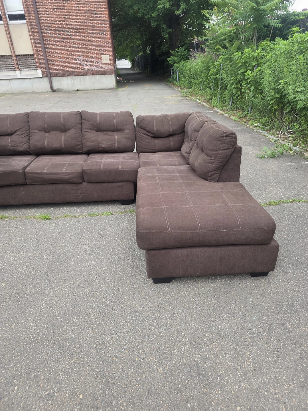 (DELIVERY AVAILABLE) ASHLEY  brown  Sectional Sofa with Chaise - photo 4