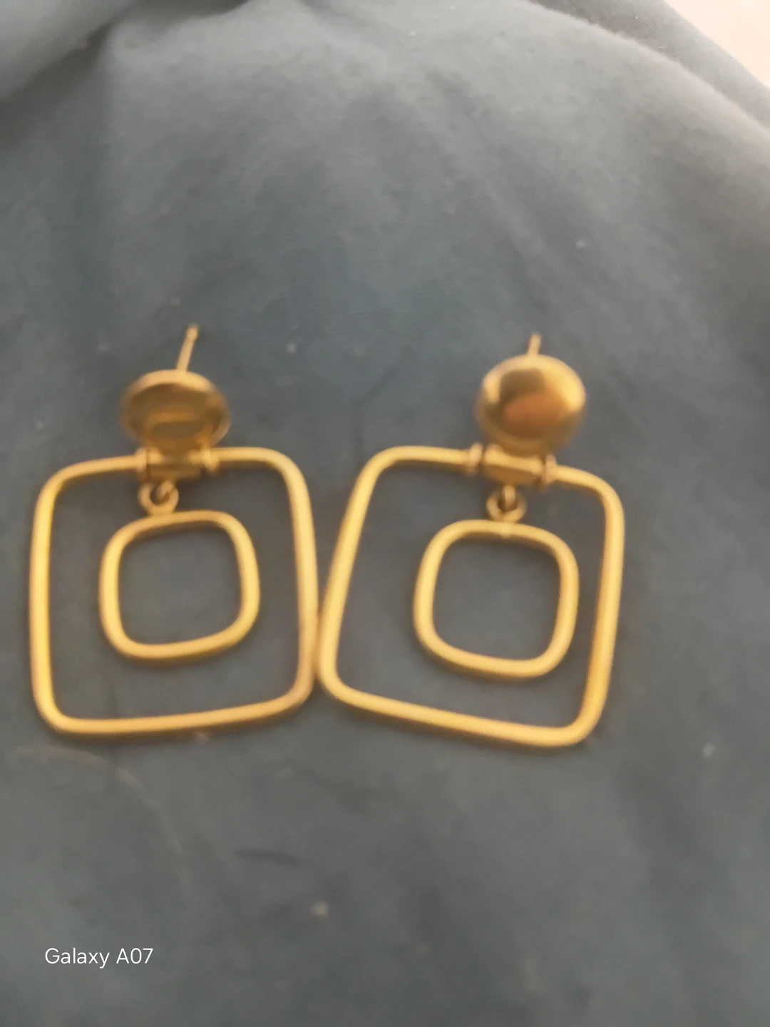 18 kt gold 5.8 grams  Square Drop Earrings