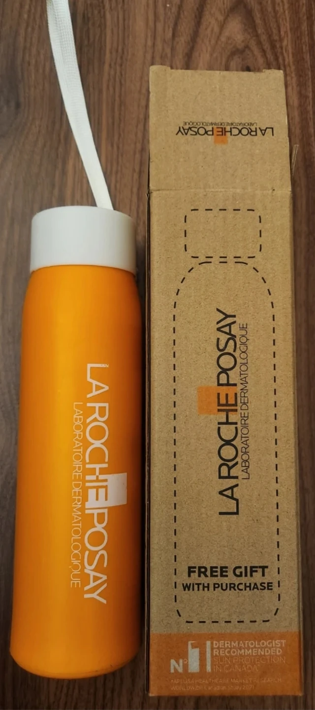 ⚽ Brand new La Roche-Posay Water Bottle