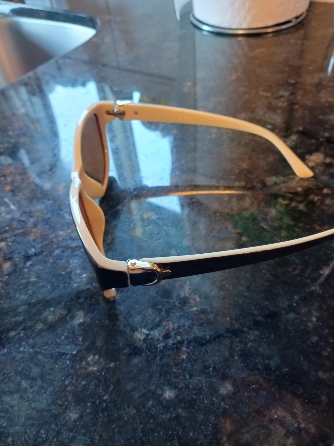 Cream and Black Sunglasses - photo 2