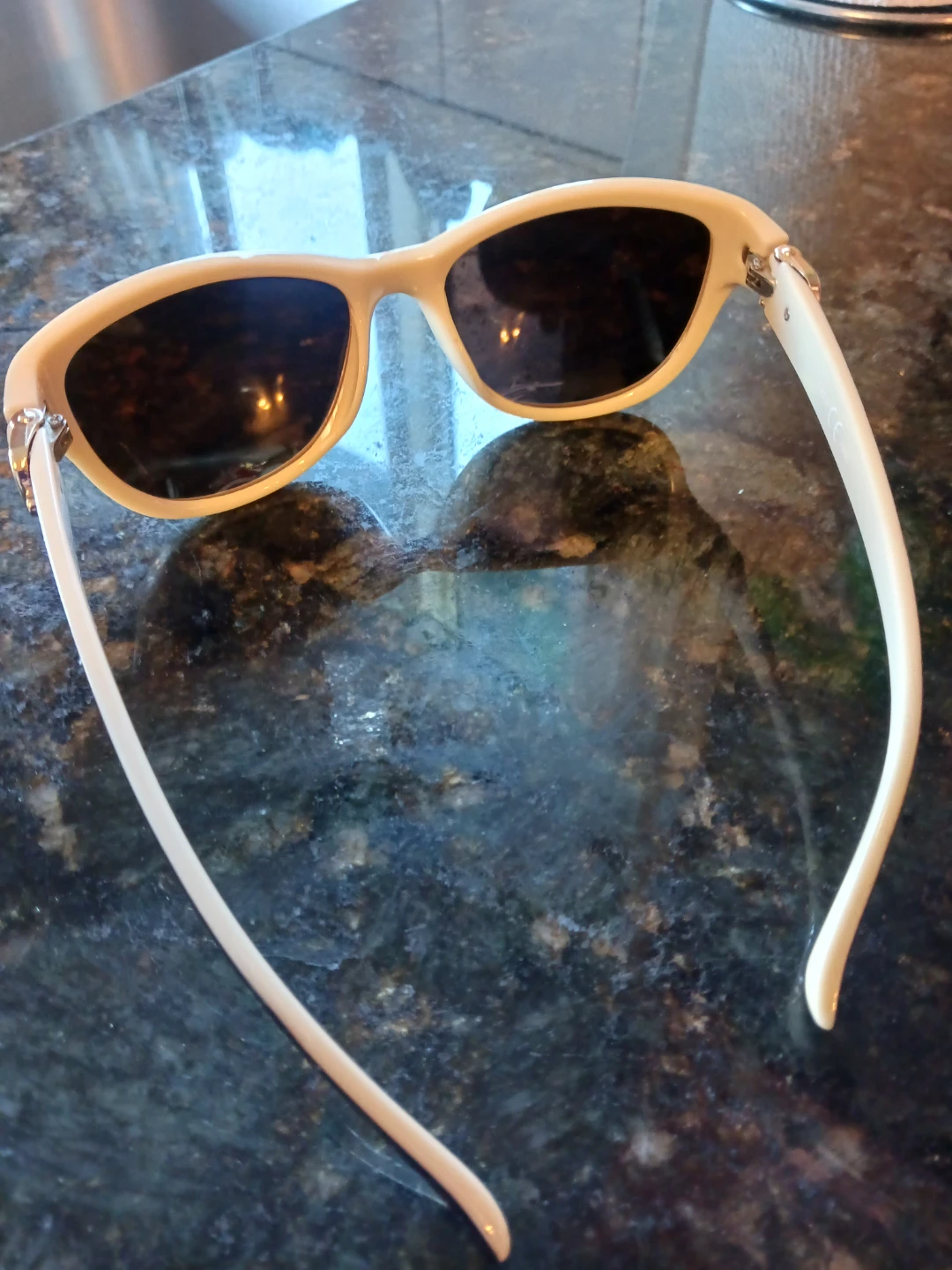 Cream and Black Sunglasses - photo 3
