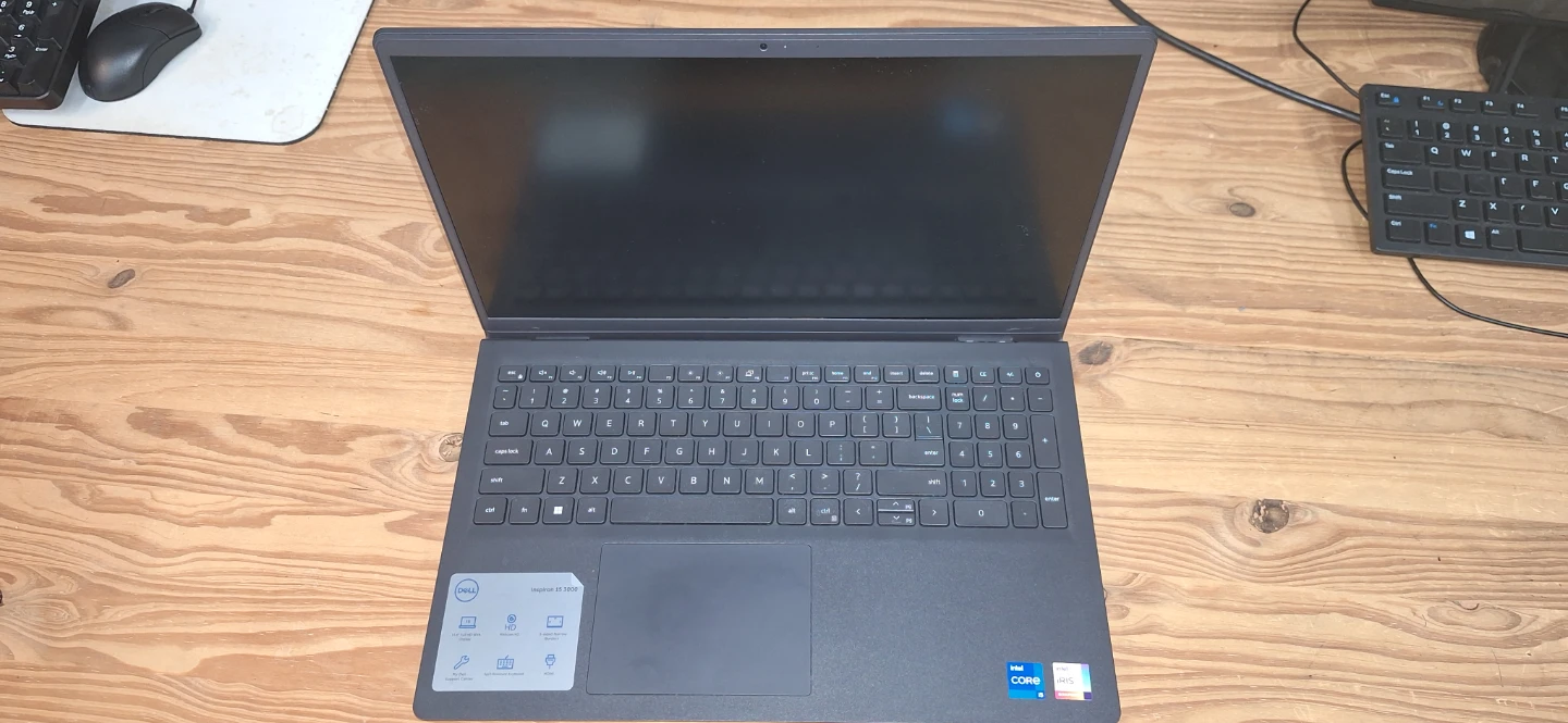 Laptop -Dell Inspiron 15
