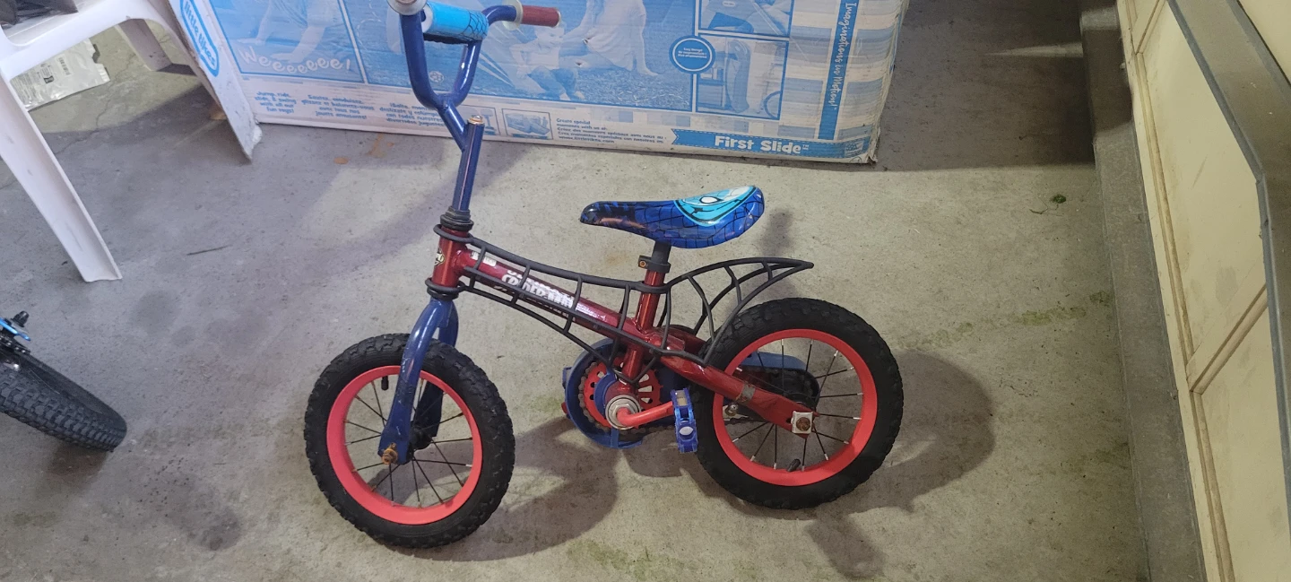 Spider-Man 12" Kids Bike with Training Wheels - photo 2