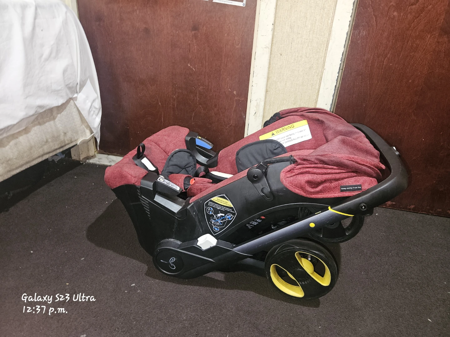 Car sit baby stroller and also as a portable bassinet. - photo 2