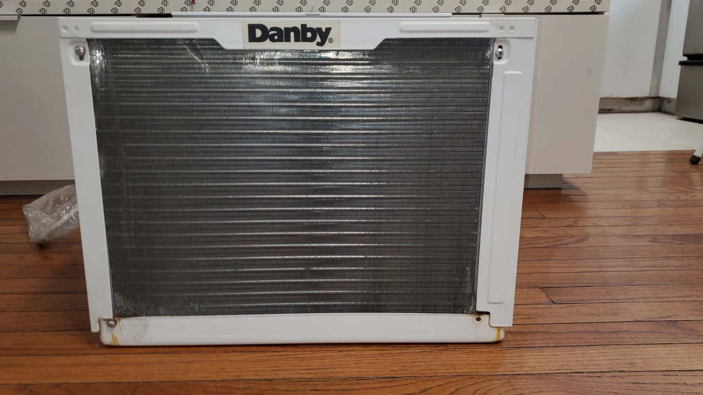Danby Window Air Conditioner 12000 btu - photo 4