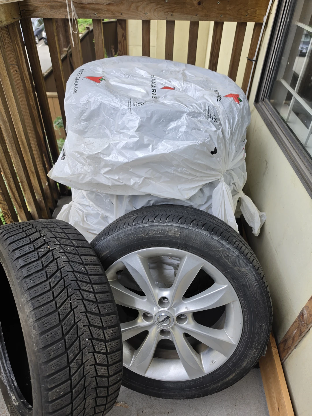 Bridgestone Ecopia Tire P195/55R16 86V M+S