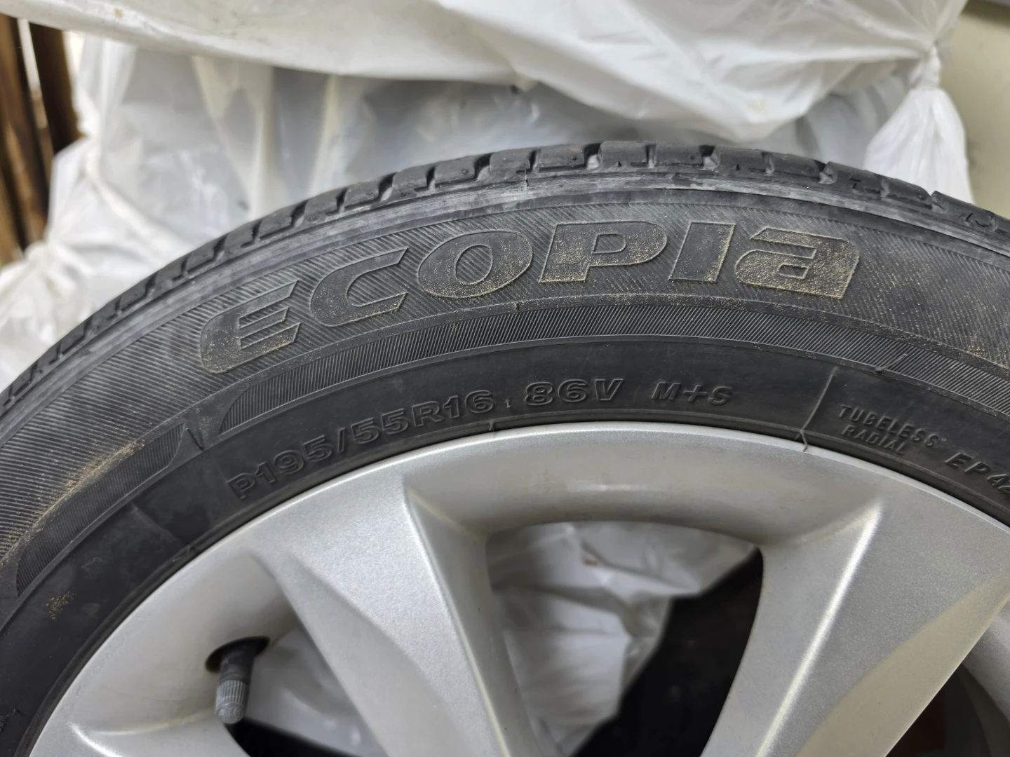 Bridgestone Ecopia Tire P195/55R16 86V M+S - photo 2