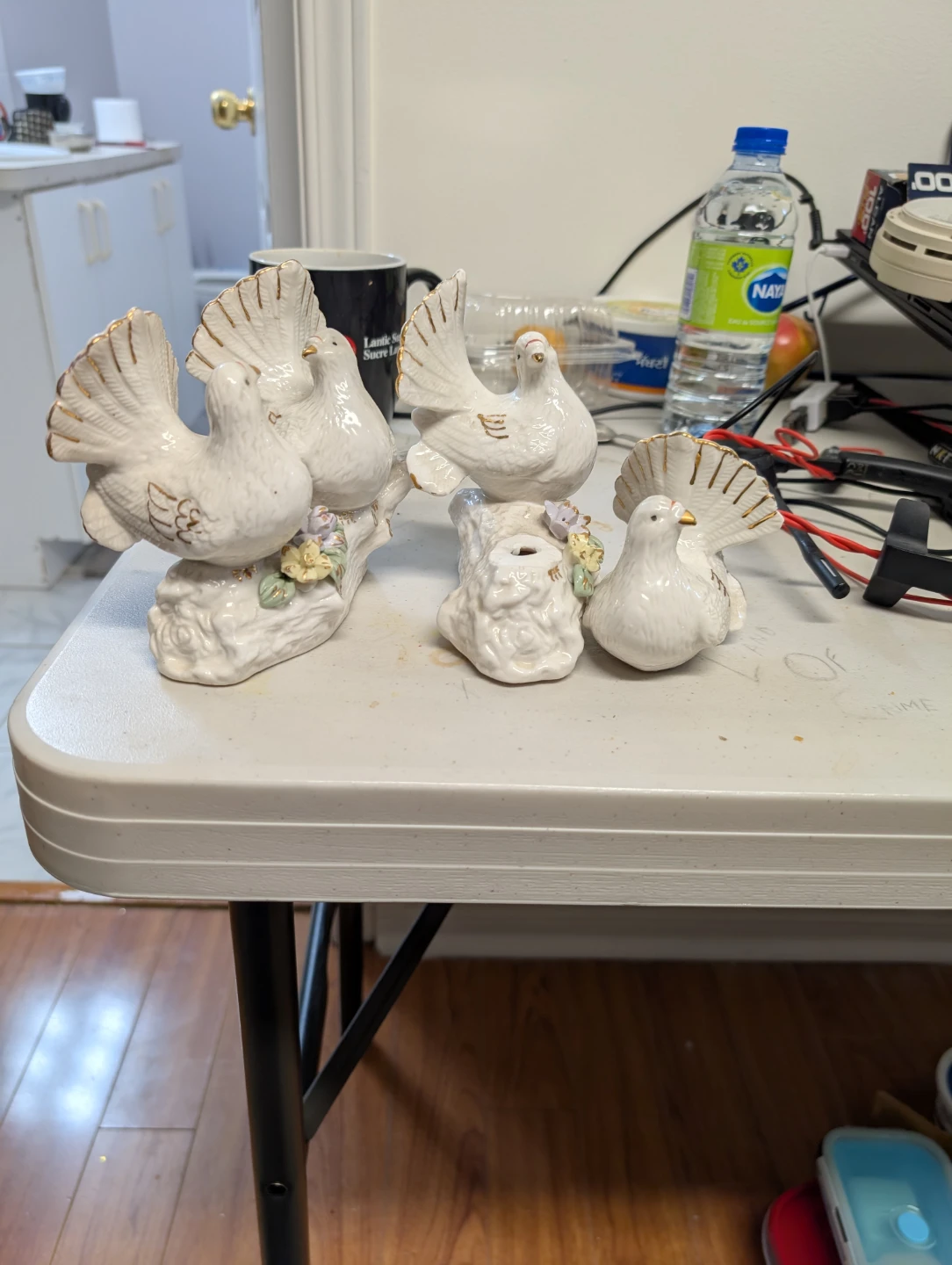 White Ceramic Doves Decoration Set