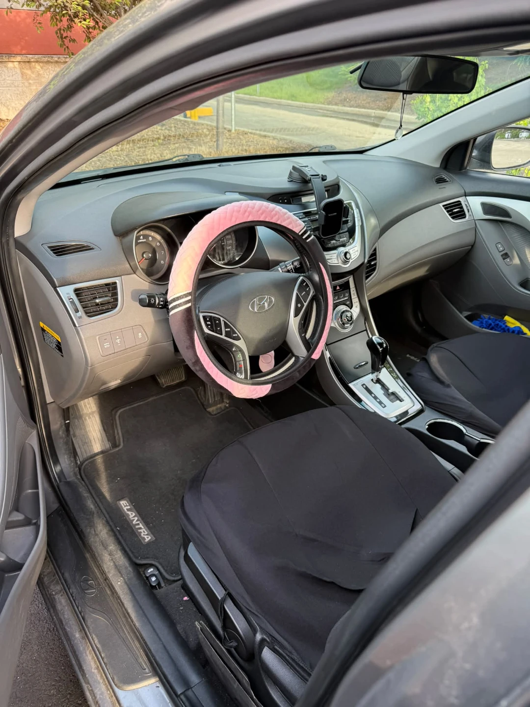 2012 Hyundai Elantra - photo 2
