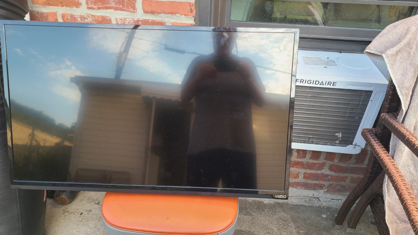 Vizio E390-A1 39" LED TV - photo 2