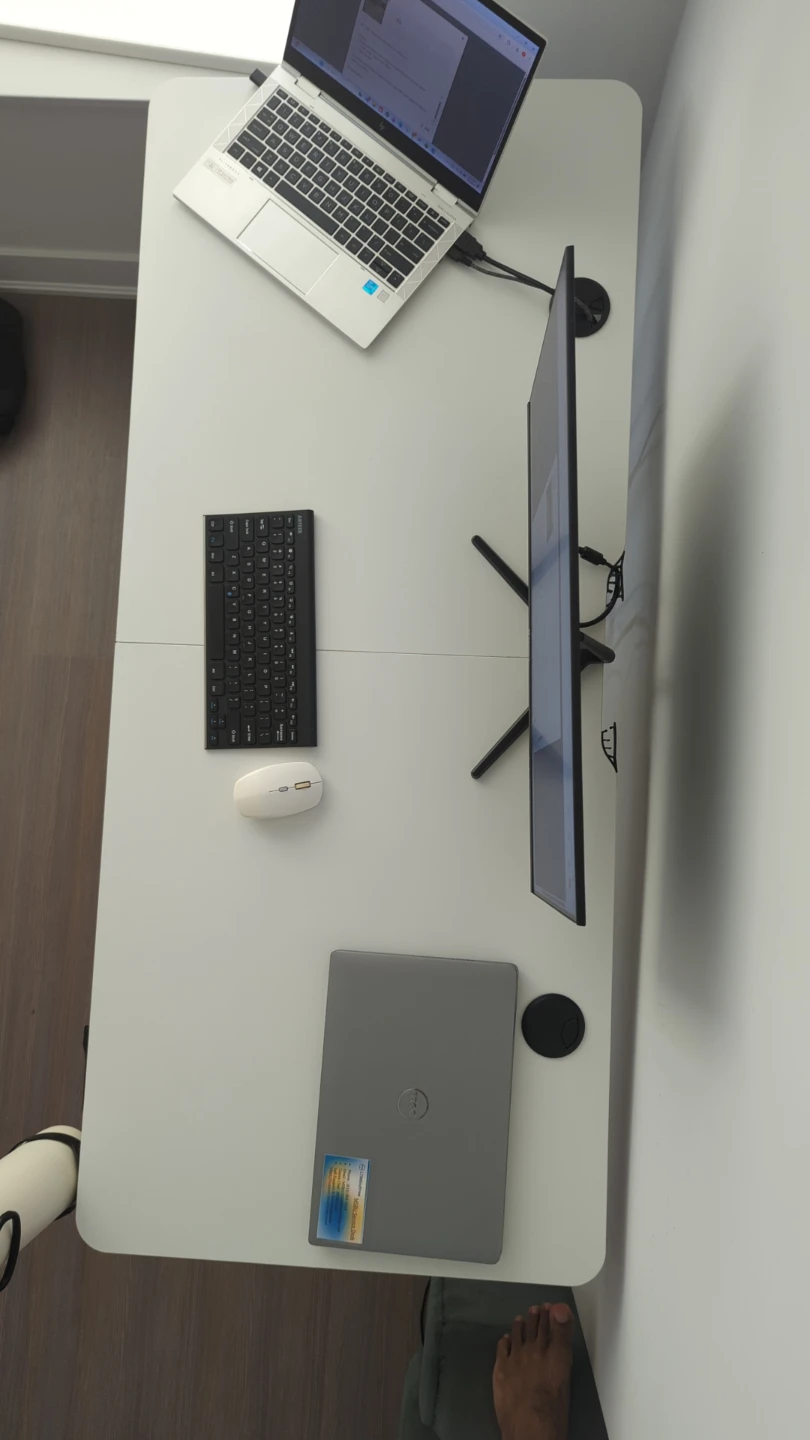 White Standing Desk with Electric Height Adjustment - photo 5