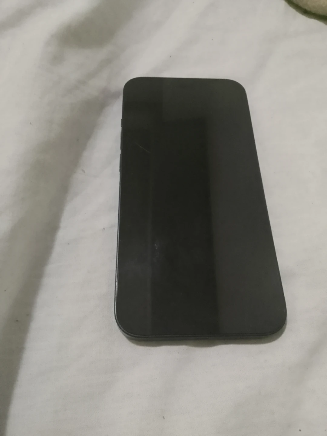 Apple iPhone 13 - Black