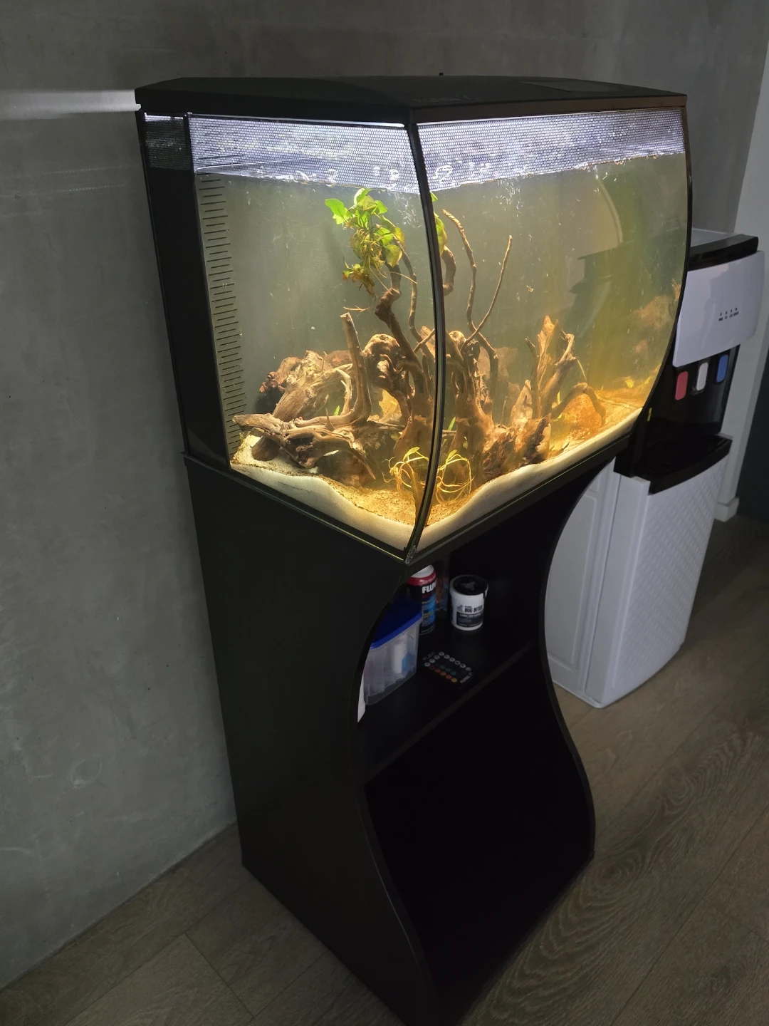Fluval Flex 15 Fish tank, stand and Accessories ⚽️ - photo 2
