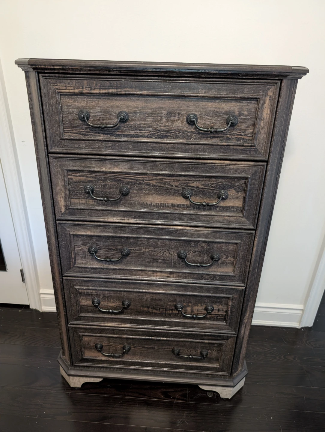 5-Drawer dark brown Dresser