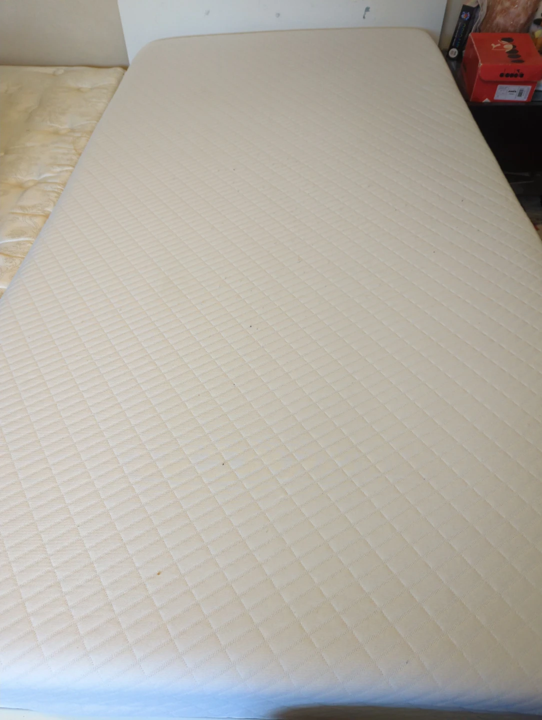 Mattress medium foam twin