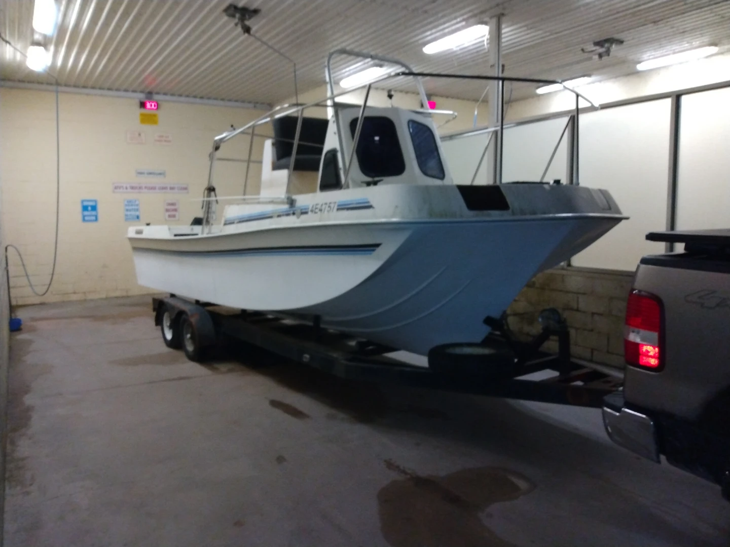 2000 30 ft premier Marine
