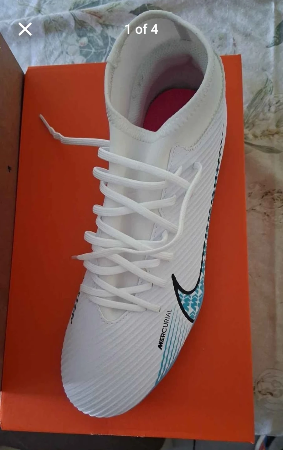 NIKE SUPERFLY 9 soccer cleats   9.5 adults