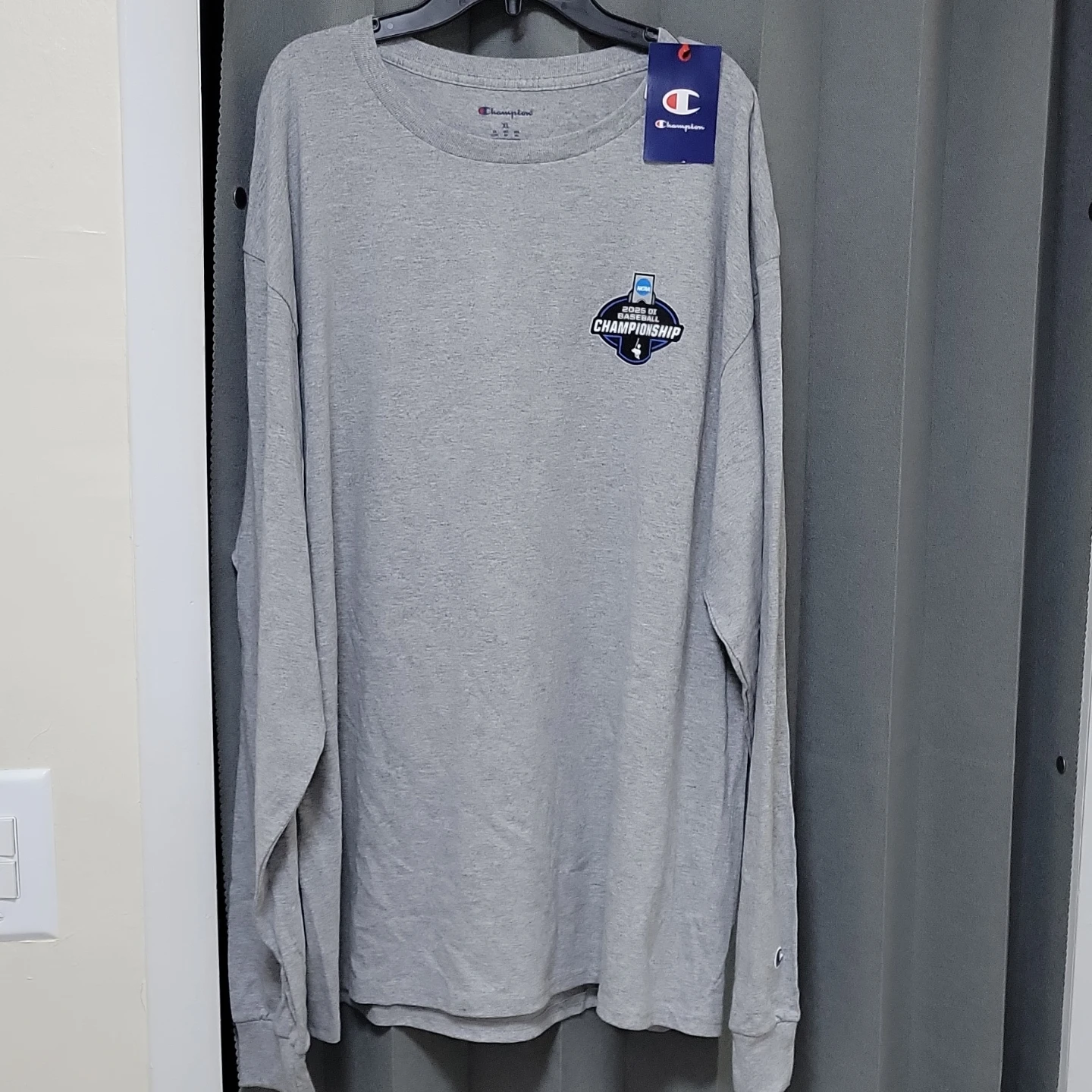 Champion NCAA 2025 Baseball Championship Long Sleeve Shirt XL - photo 2