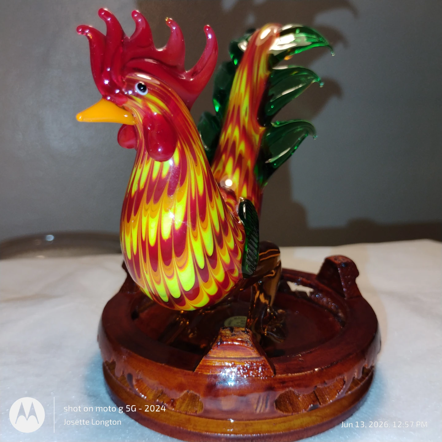 Art Glass Rooster Figurine on Wooden Base - photo 2