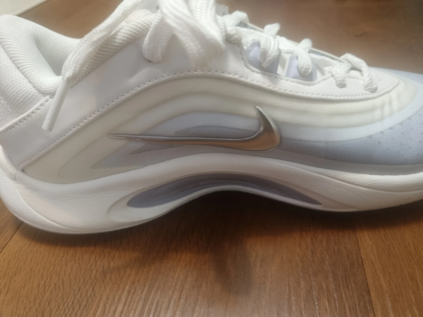 Nike A'one basket ball shoes for woman - photo 3