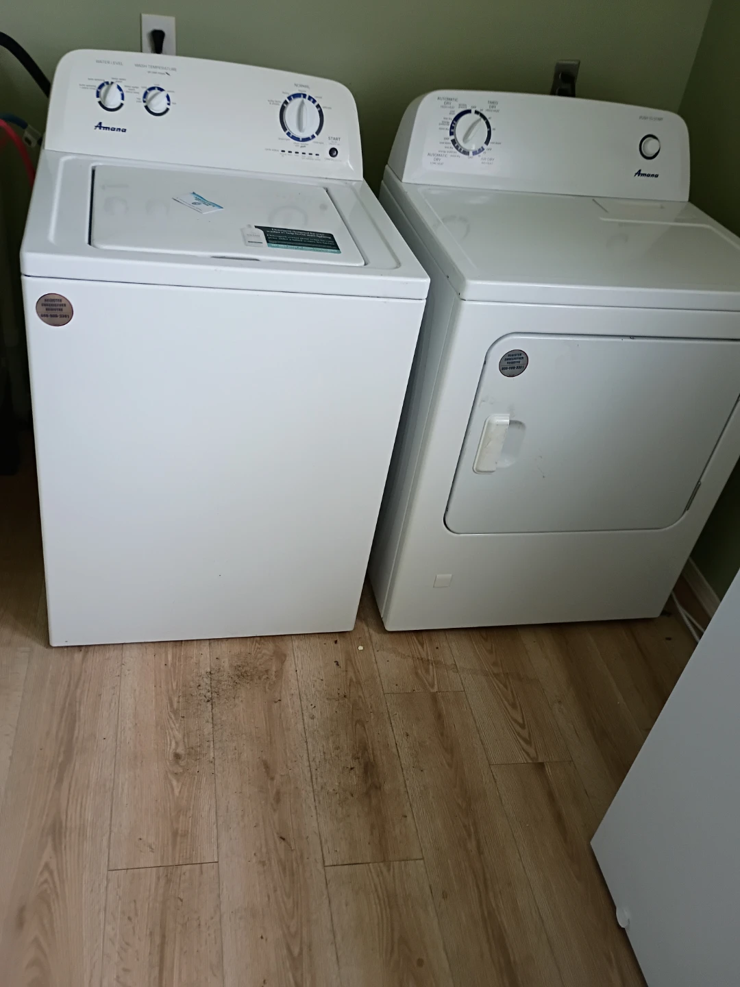 Washer and dryer, two chest freezers