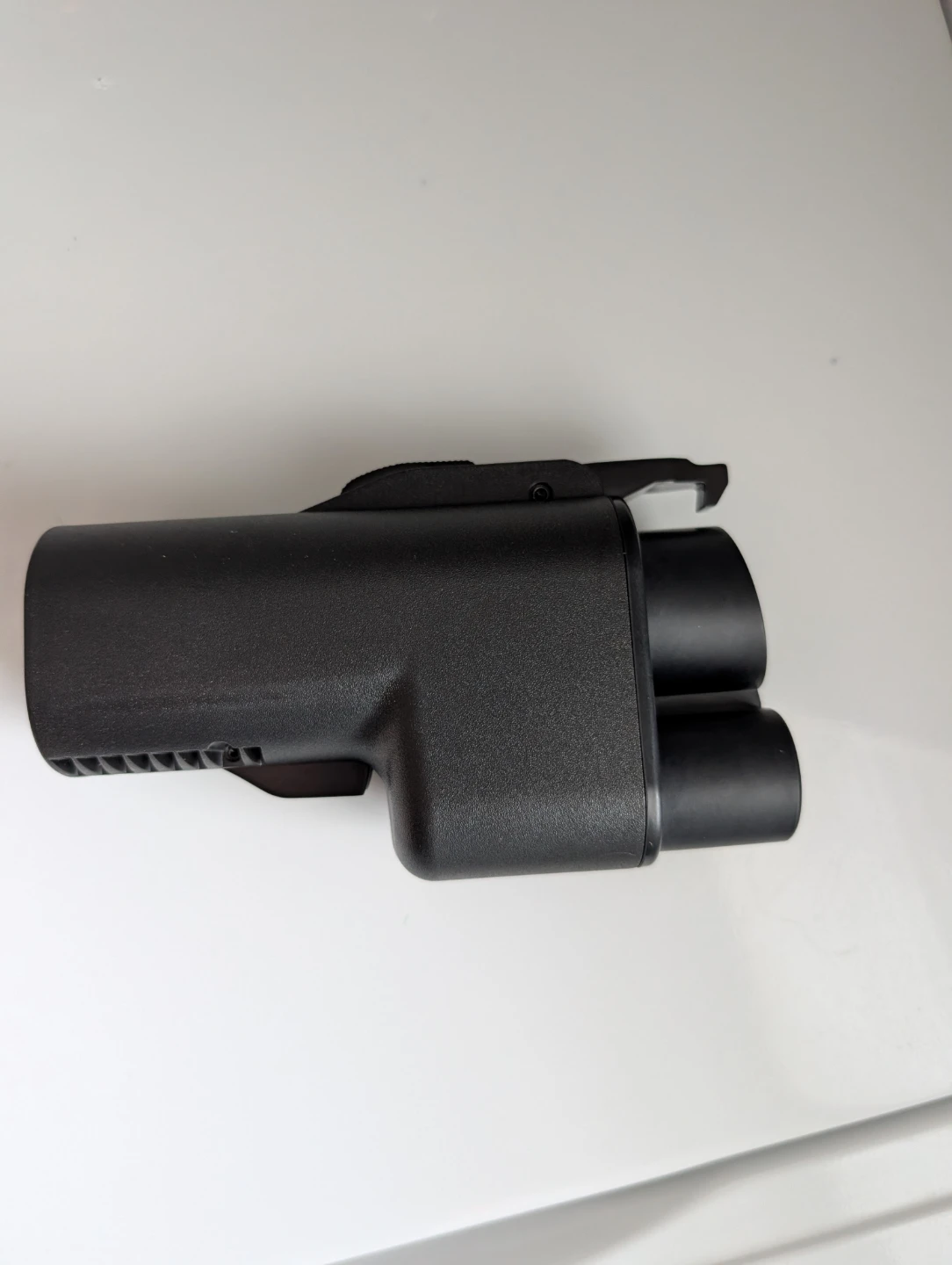 Authentic GM NACS to CCS1 adapter. - photo 2