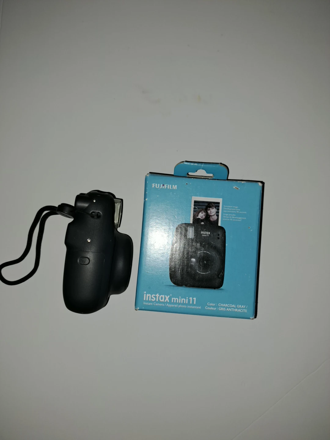 FujiFlim instax mini 11 camera - photo 2