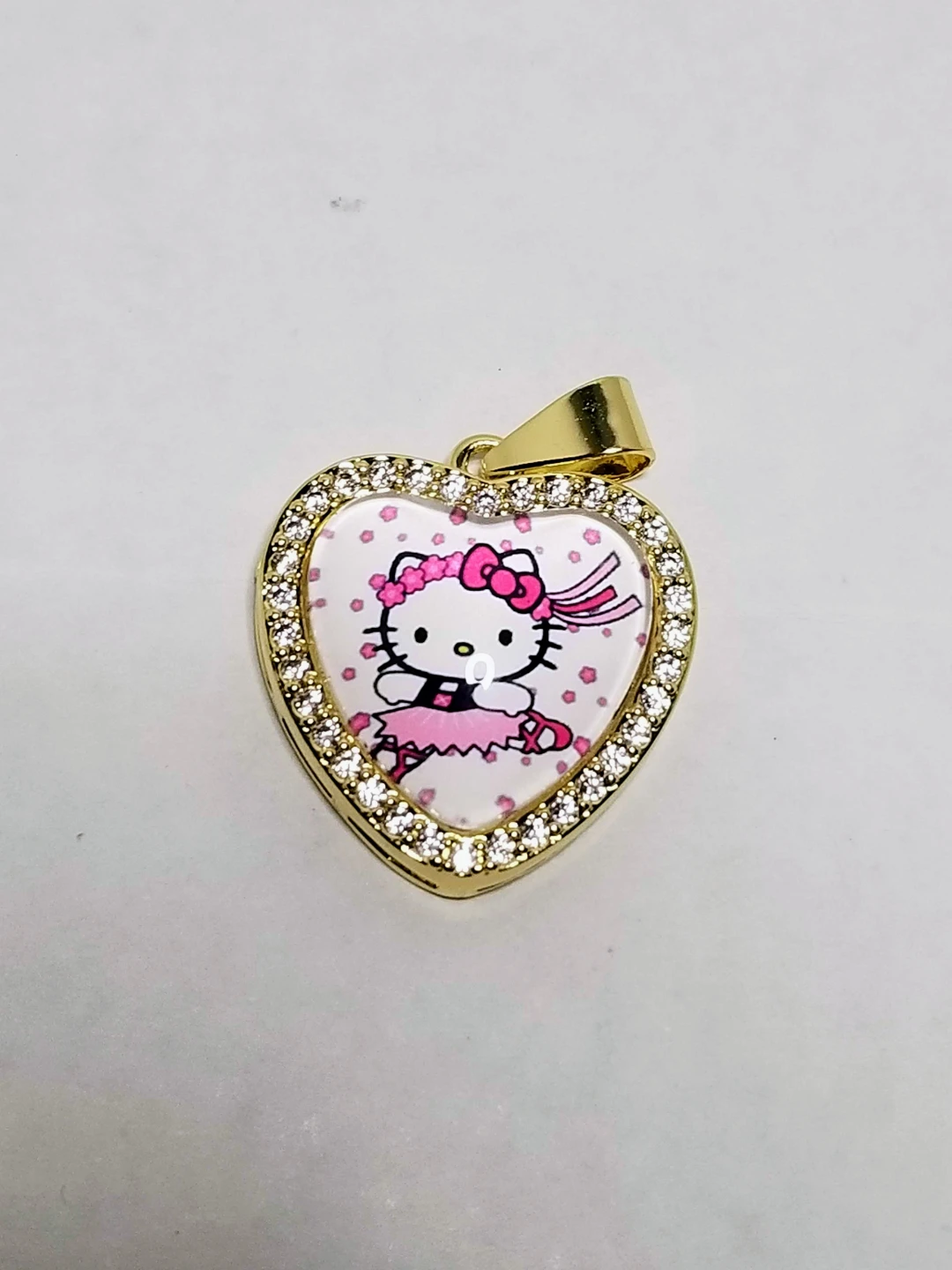 Hello Kitty Heart Pendant Necklace