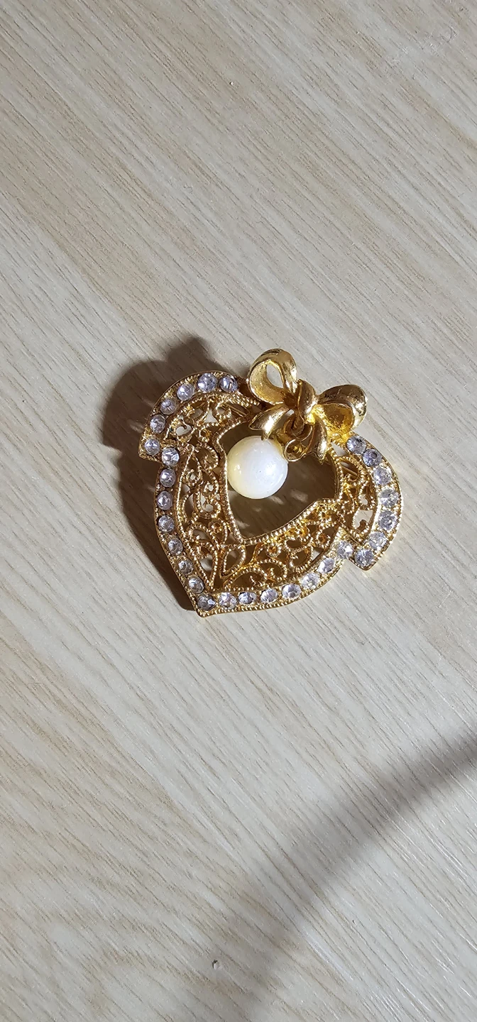 Gold-tone heart brooch with faux pearl and rhinestones