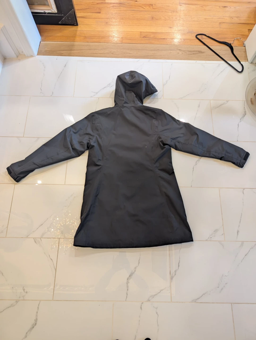 Helly Hansen Black Parka Jacket - women's large - photo 2