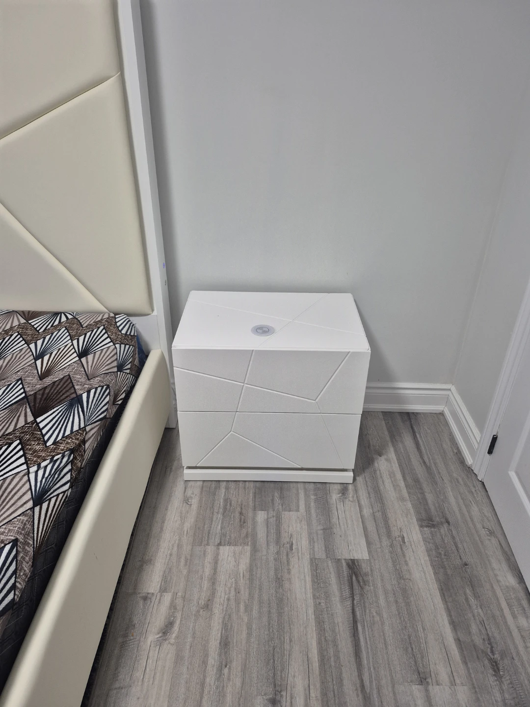 Queen hydrulic storage bed (without mattress) set - photo 4