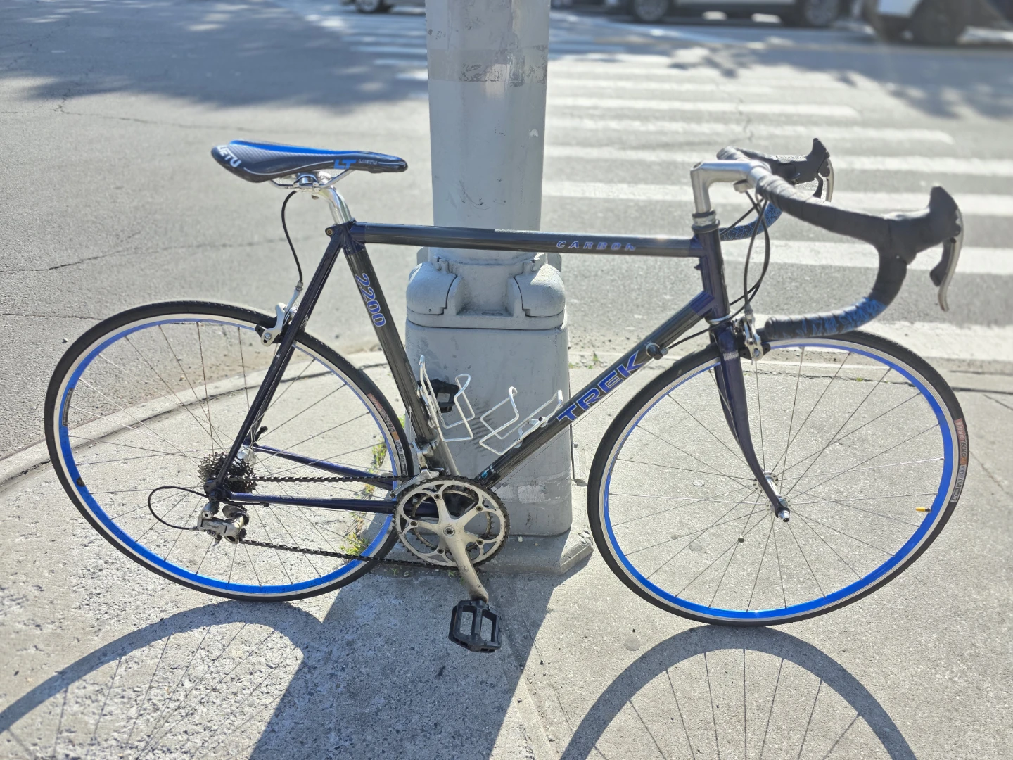 Trek 2200 carbon fiber