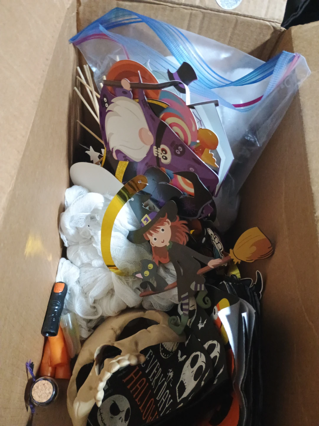 Lot of Halloween Party Items - photo 3