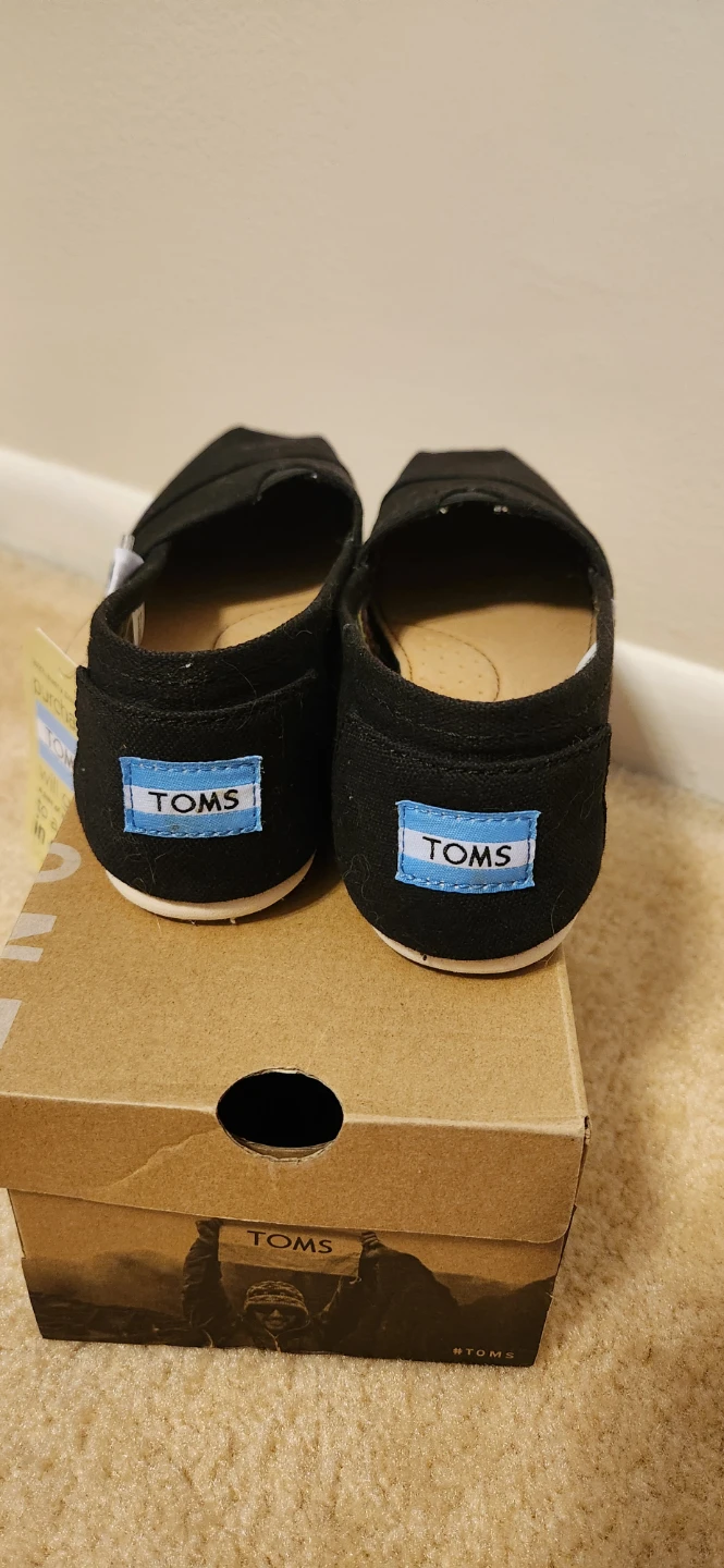 Black TOMS Shoes - Size 6 - photo 3