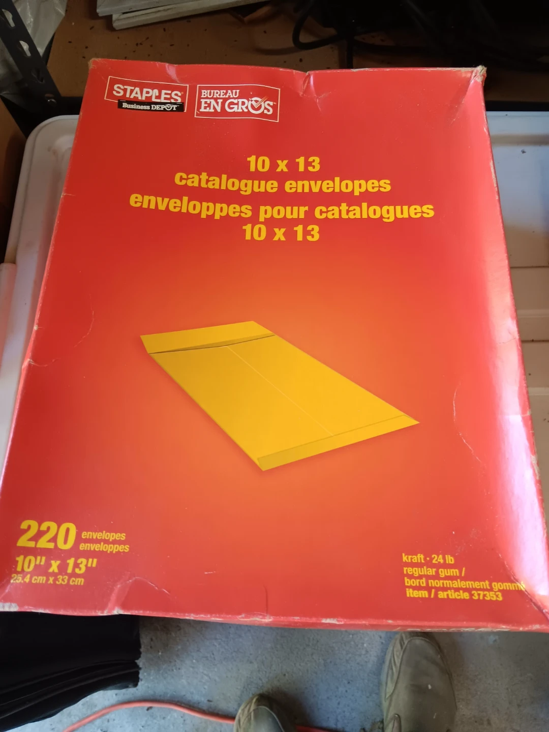 Staples 10" x 13" Catalogue Envelopes (220 Count)