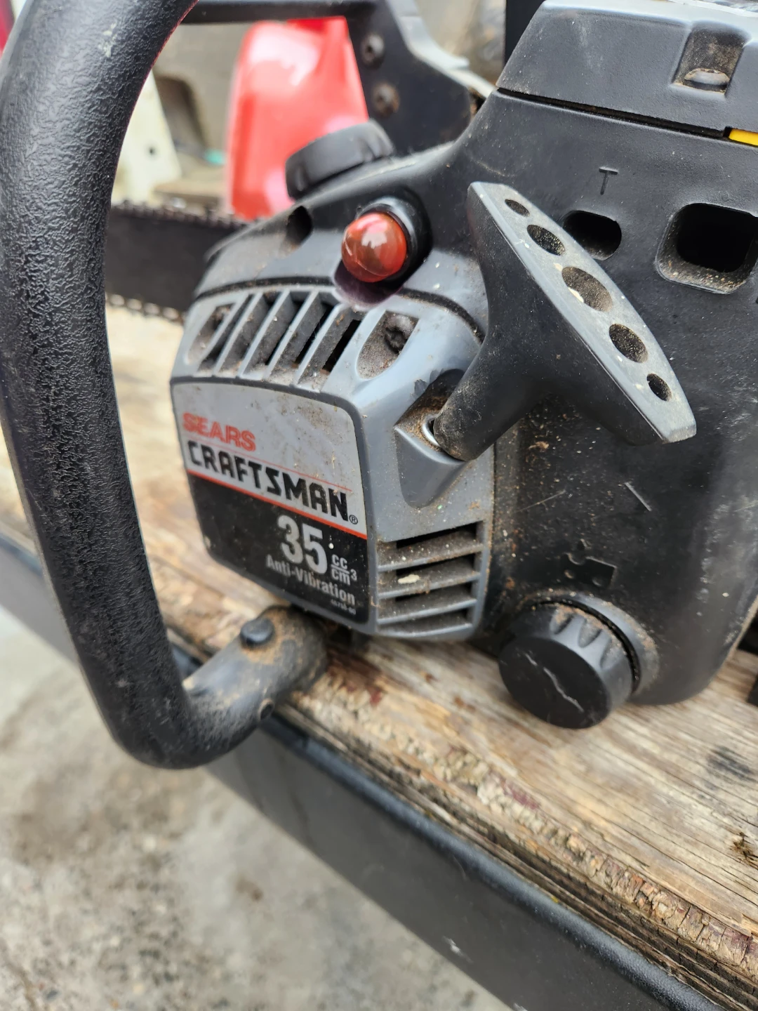 Chainsaw - photo 2