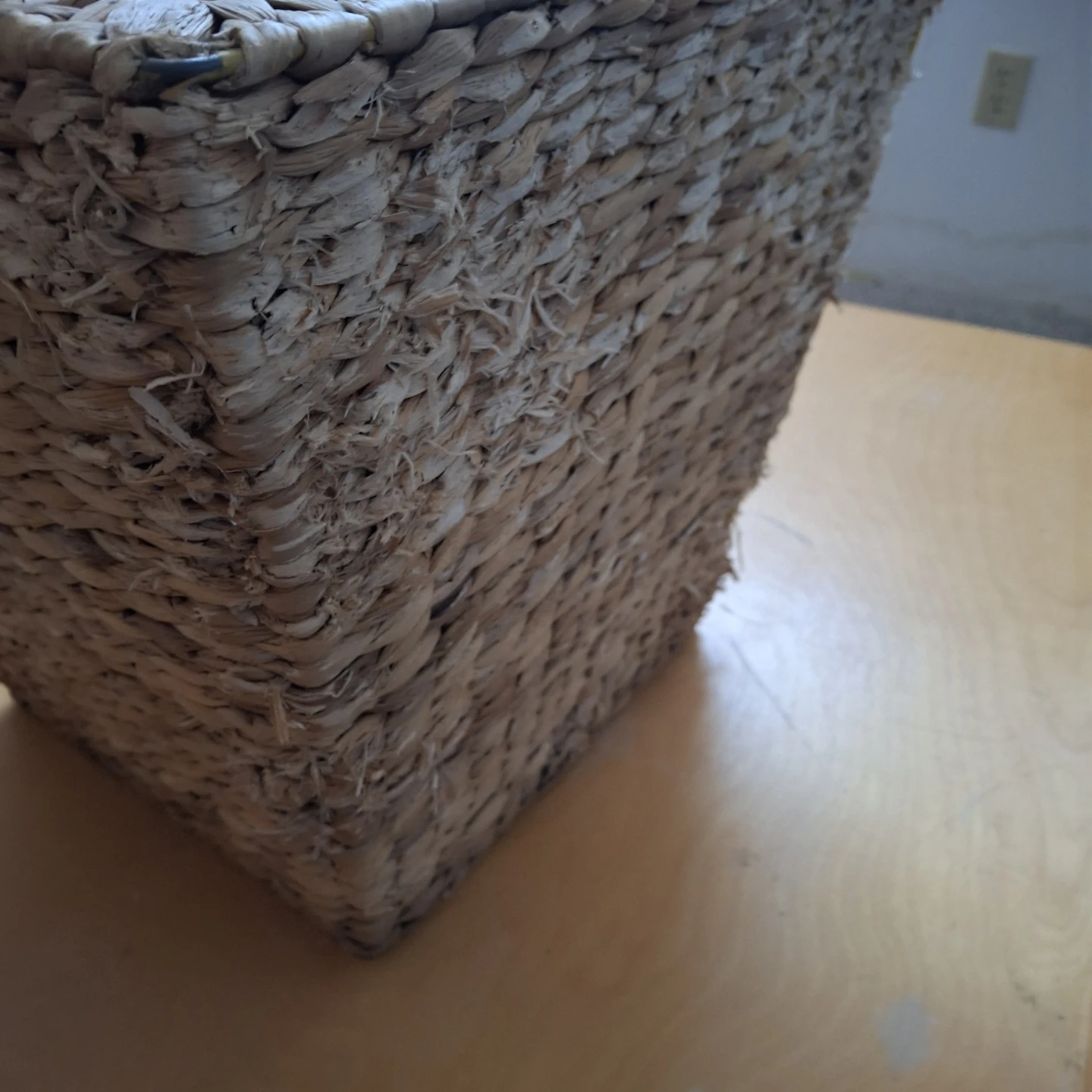 Woven Basket *some scratch defects* - photo 5