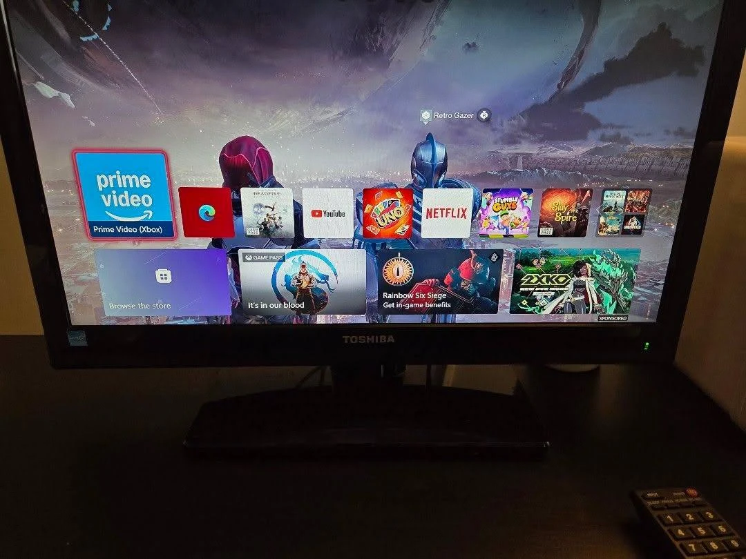 Xbox 360 and tv - photo 2