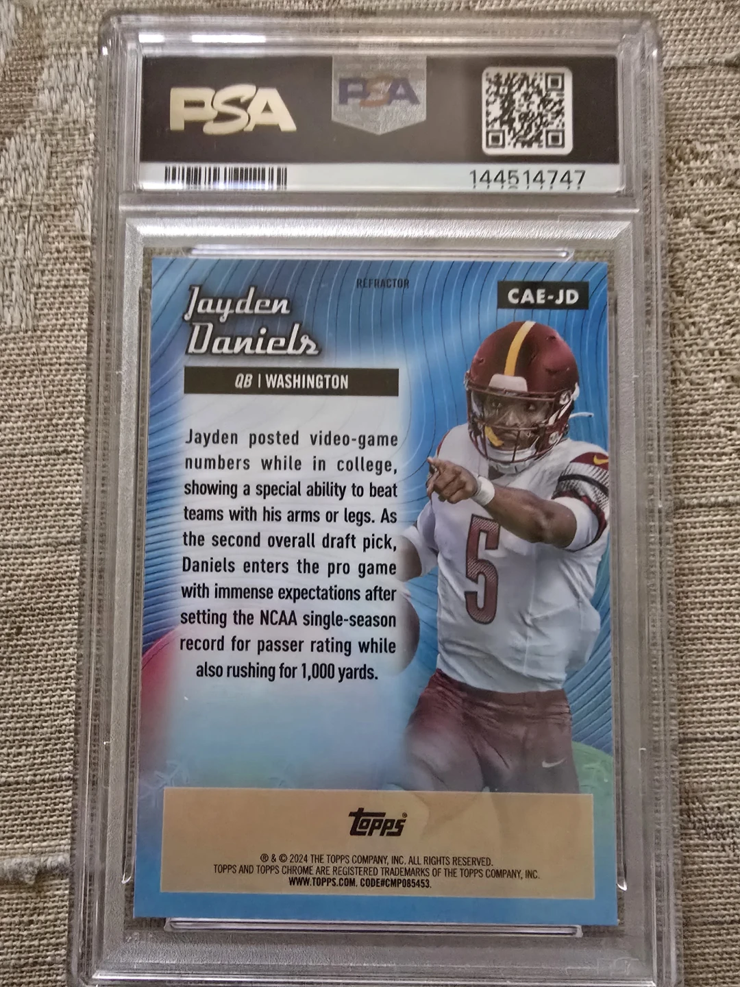 2024 Topps Chrome Jayden Daniels Refractor Card - photo 2