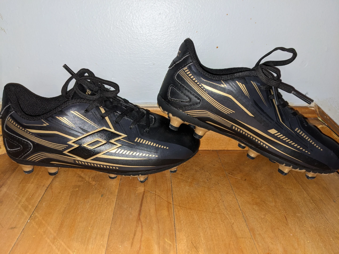Youth (Kids) Soccer Cleats - Size 1