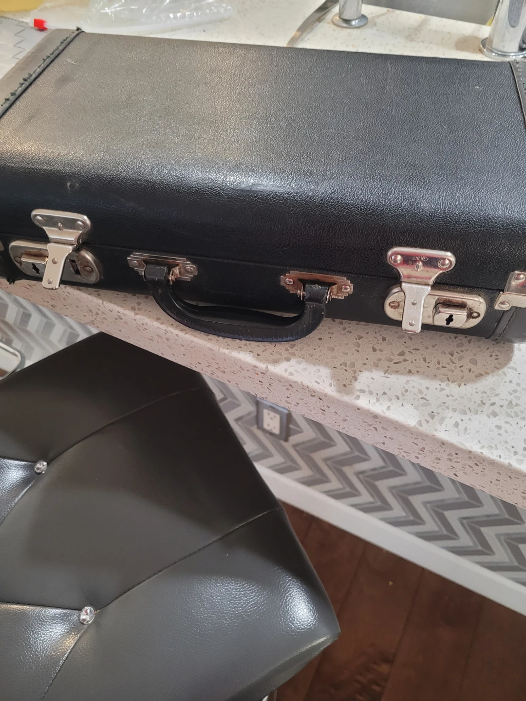 VINTAGE Jubilee Clarinet with Case and Accessories - photo 3