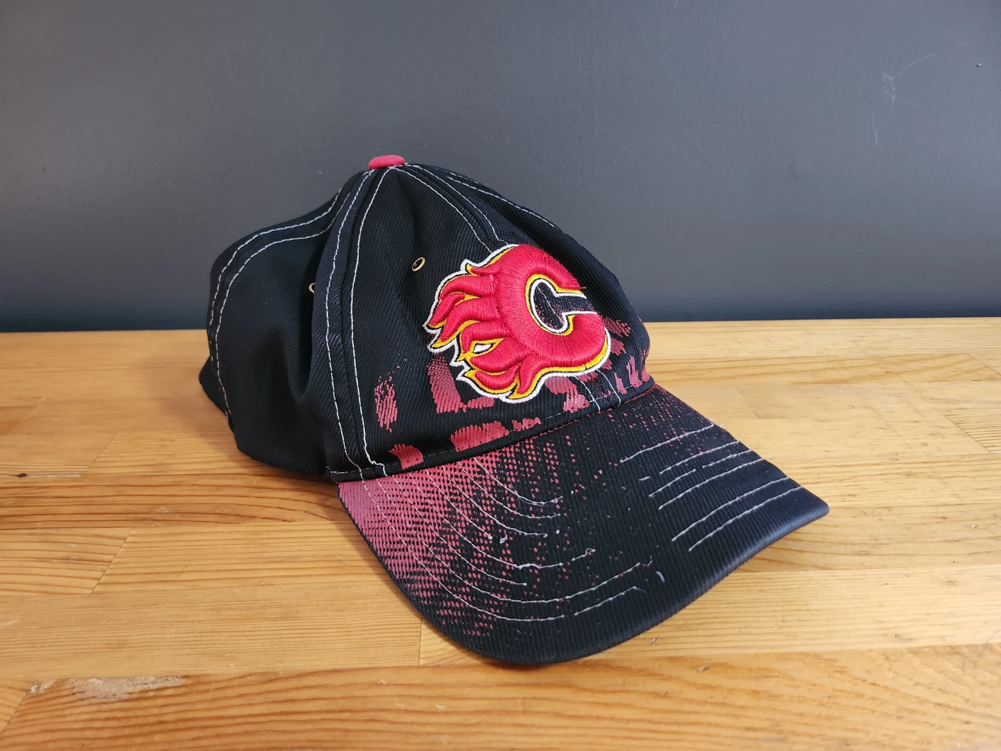 Vintage Calgary Flames Zephyr Y2K Splatter Cap- (Size XL)