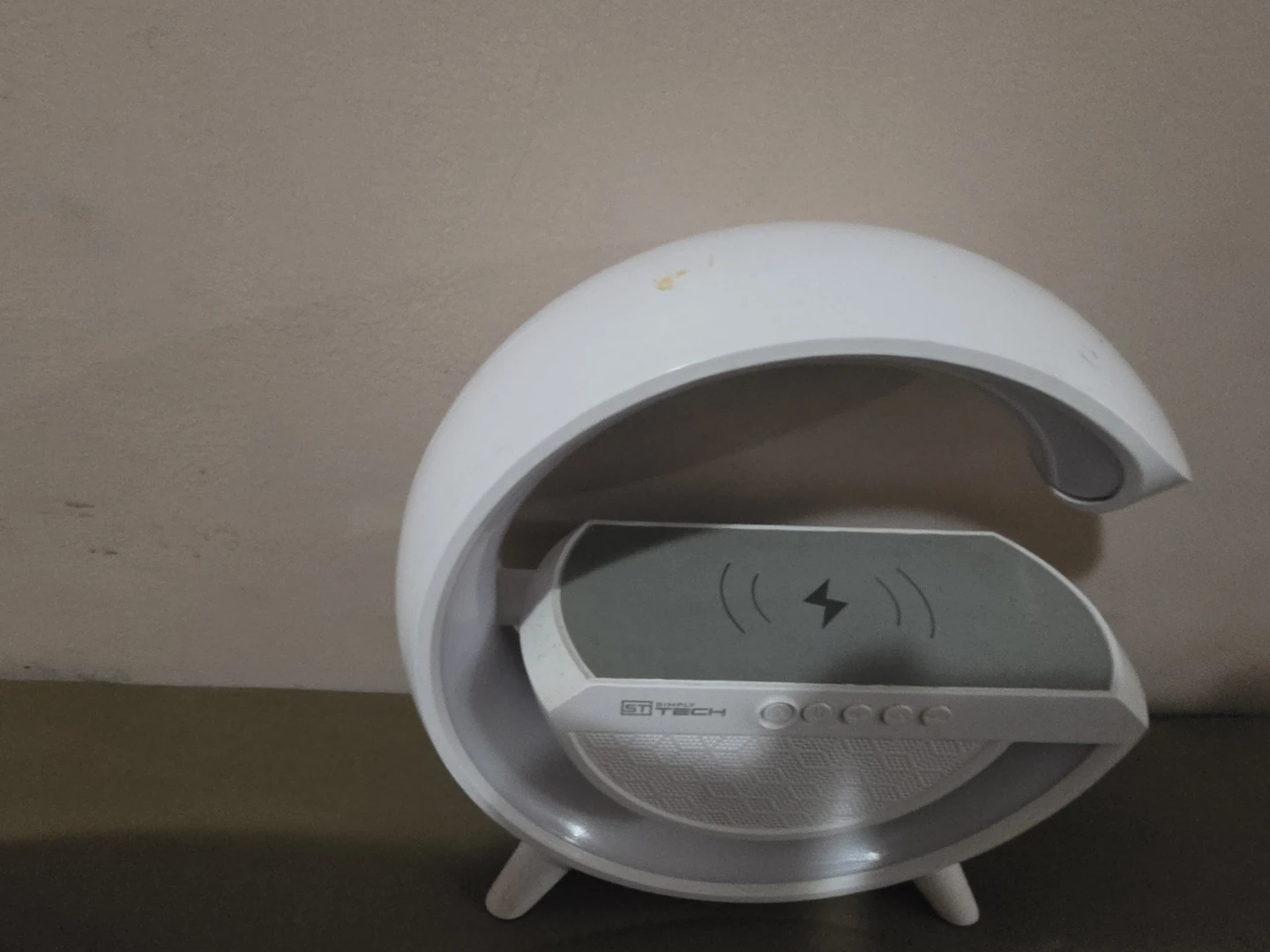 ST-TECH White Bluetooth Speaker with Wireless Charger - photo 2