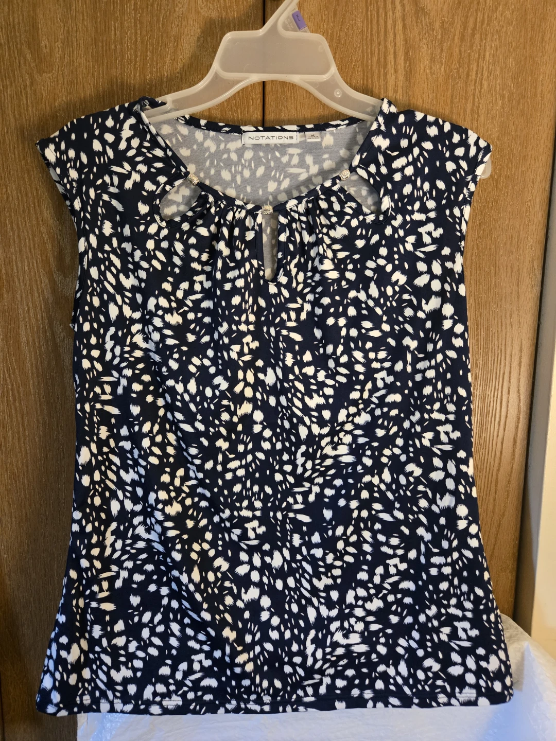 Notations Women's Navy & White Print Top Size M - photo 2