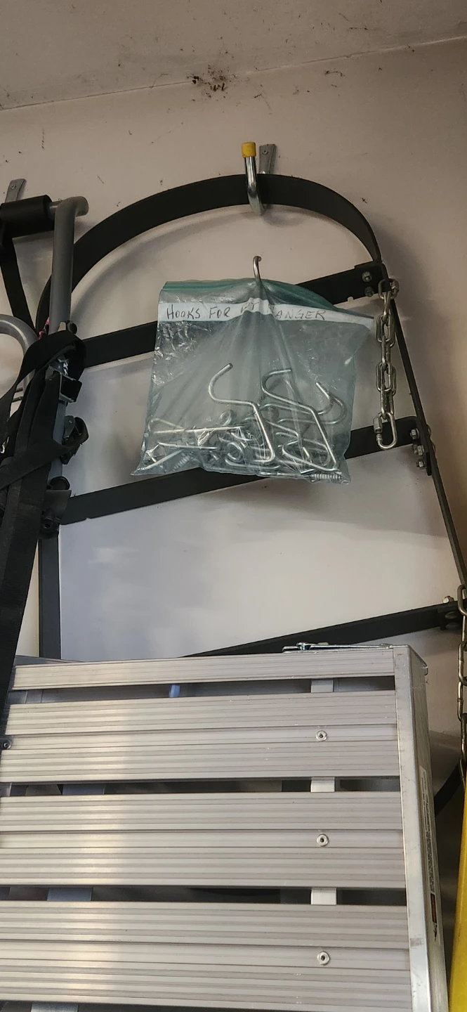 Hanging cookware rack with mounting chain and pot hooks