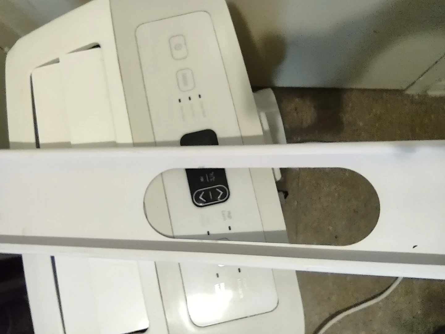 LG Portable Air Conditioner + new horse - photo 5
