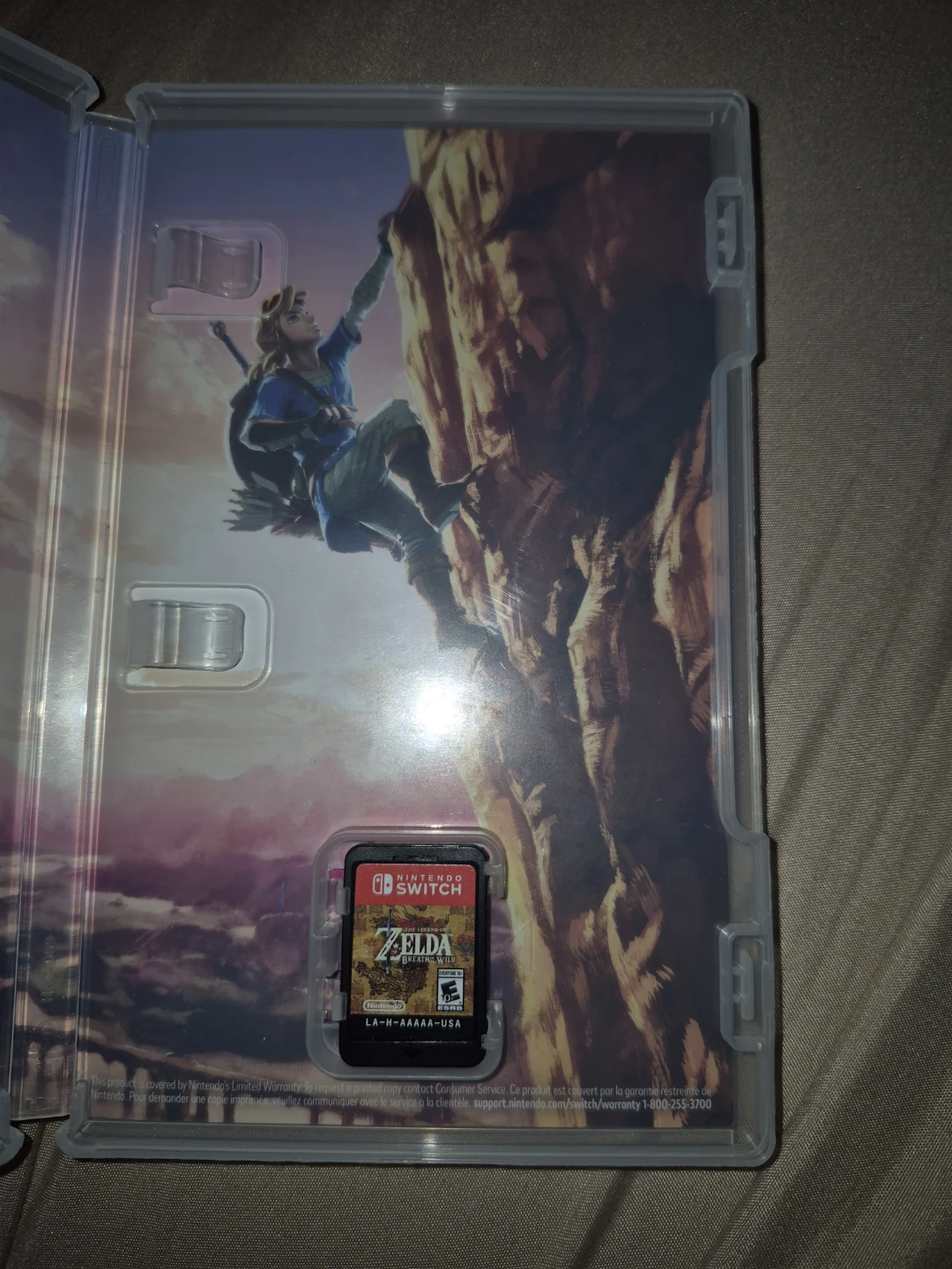 Nintendo Switch - The Legend of Zelda: Breath of the Wild - photo 2