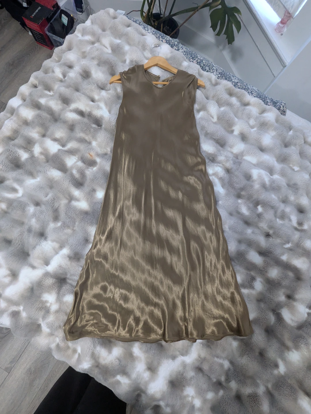 Banana Republic Sleeveless Midi Dress