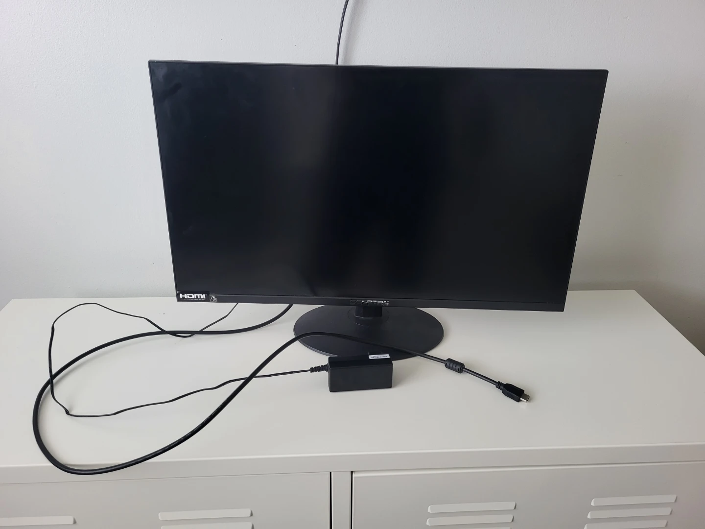 27" Monitor